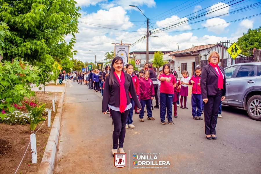 Desfile Cívico en Honor a San Carlos Borromeo: Fervor y Tradición en la Alameda