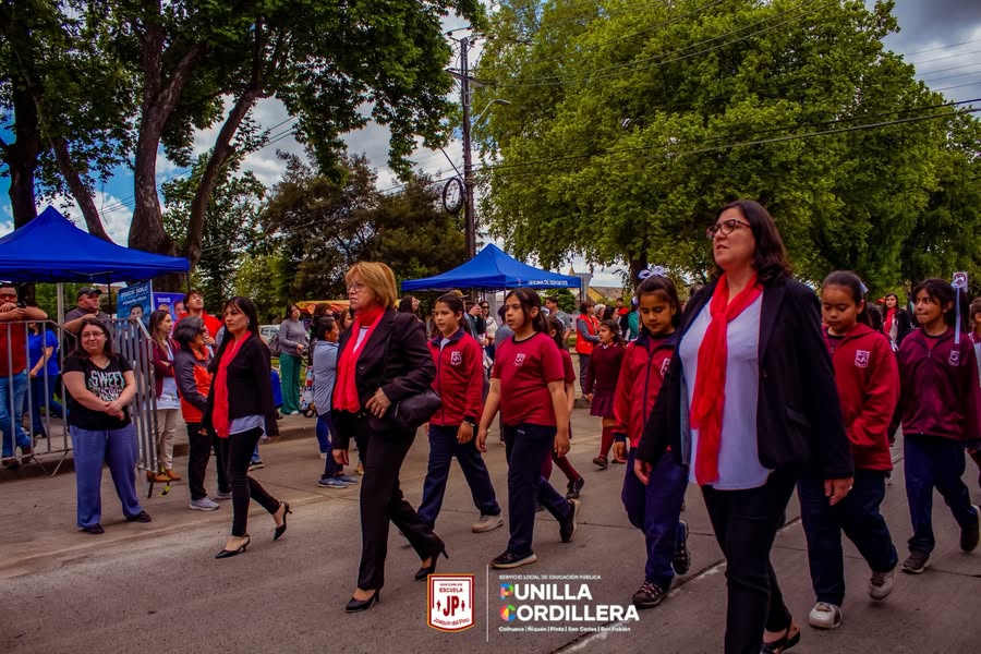 Desfile Cívico en Honor a San Carlos Borromeo: Fervor y Tradición en la Alameda