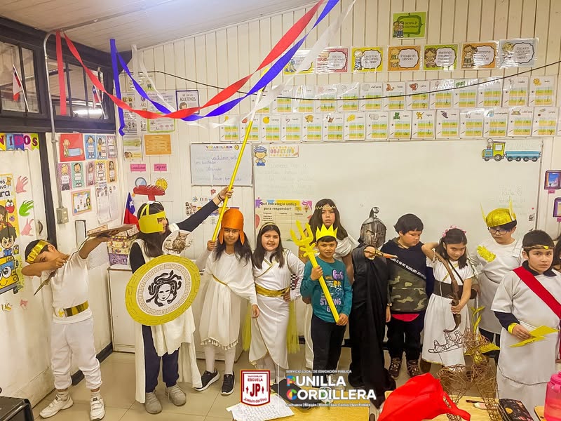 ¡Nuestros estudiantes se transformaron en auténticos dioses griegos! ✨  