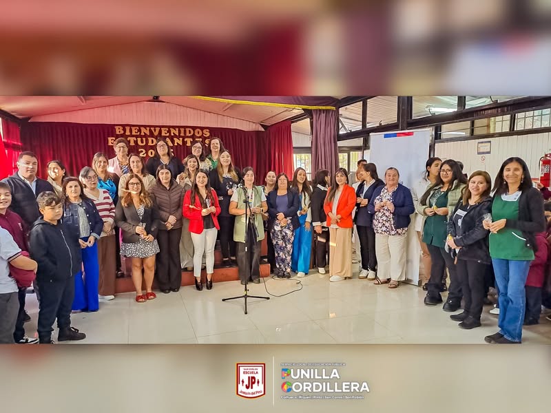 🌹 Conmemoración del Día Internacional de la Mujer en la Escuela Joaquín del Pino