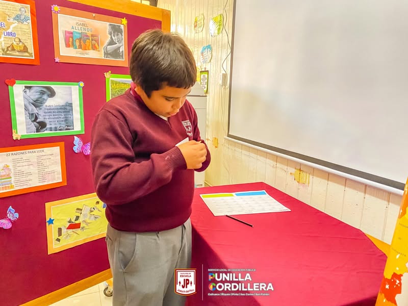 ¡La democracia se vive en nuestra escuela! 🗳️✨  