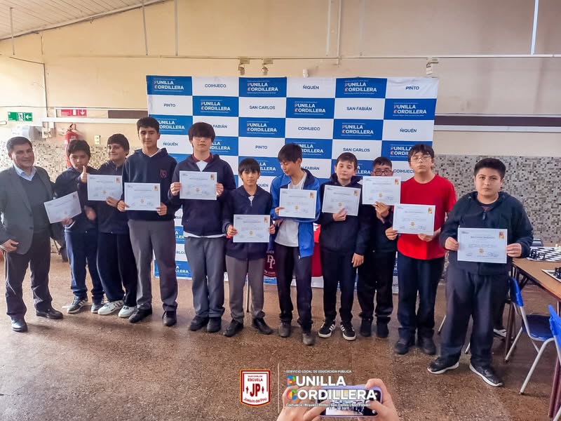 🏆 ¡Nuestros Estudiantes brillaron en el tablero! ♟️✨