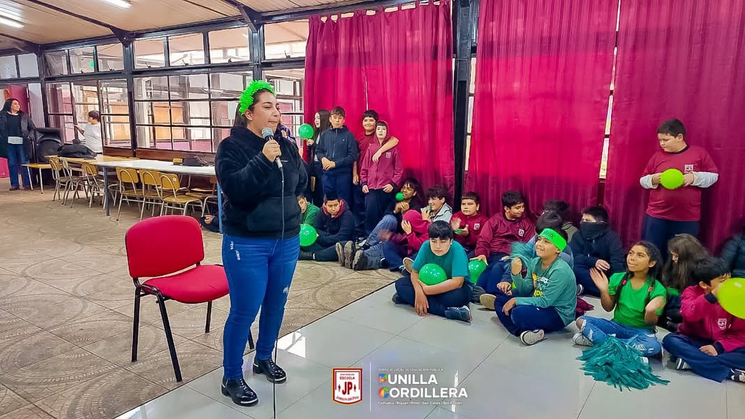 ¡56 años formando historias y comunidad! 🥳🏫✨