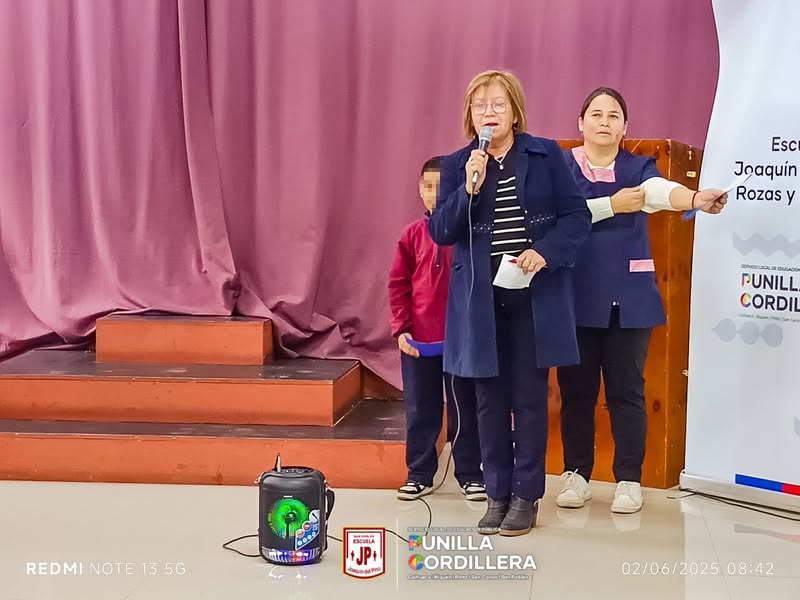 Acto de formación organizado por el 2 básico.
