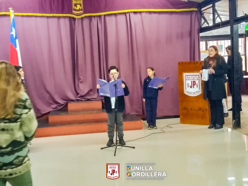 Acto de formación organizado por el 3ro básico.