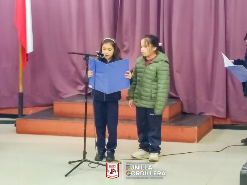 Acto de formación organizado por el 3ro básico.