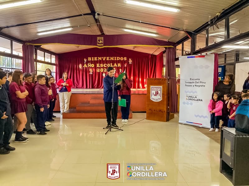 Acto de formación organizado por el 8vo año básico.