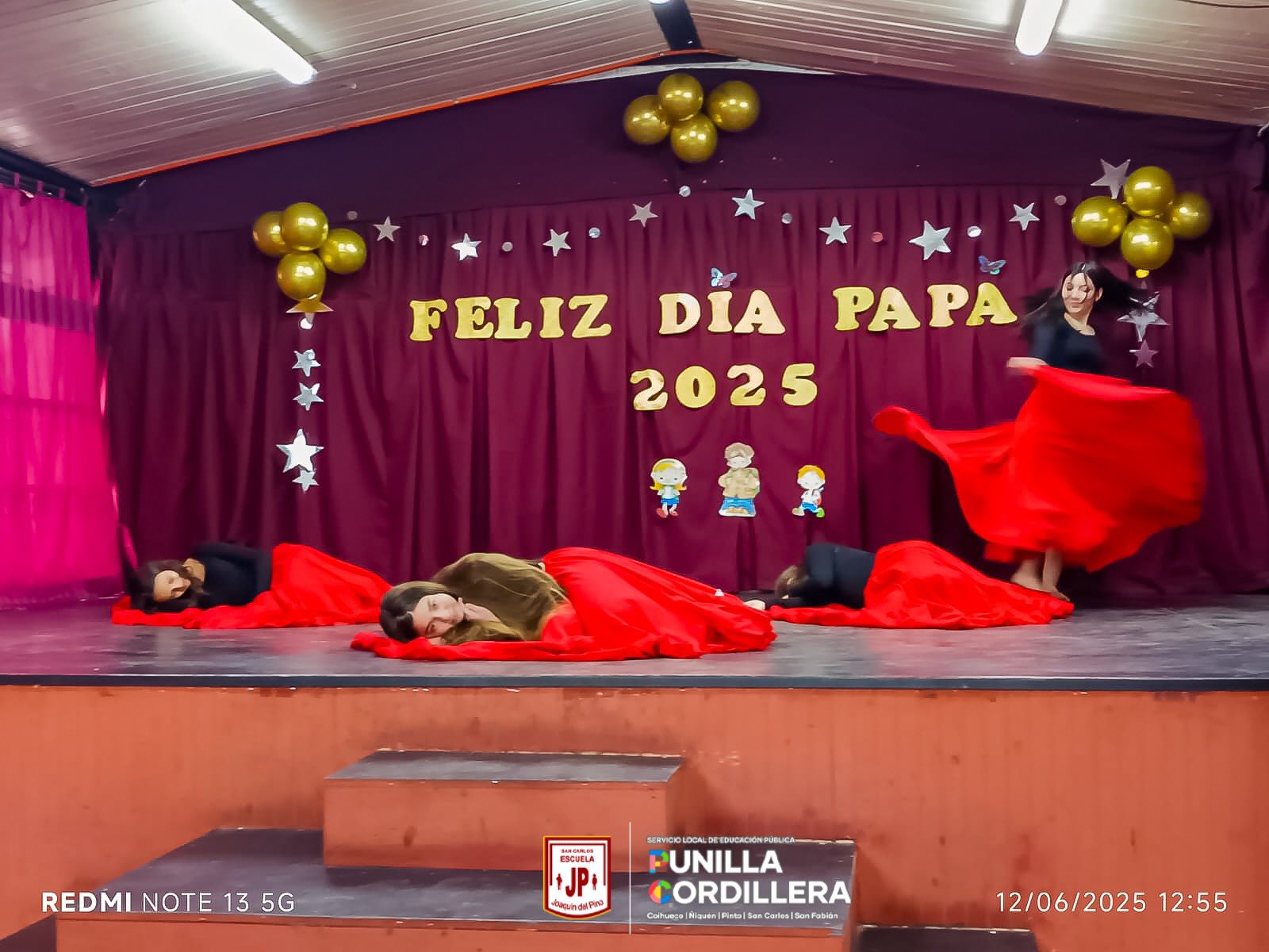 Celebración Día del padre en escuela Joaquín del Pino.